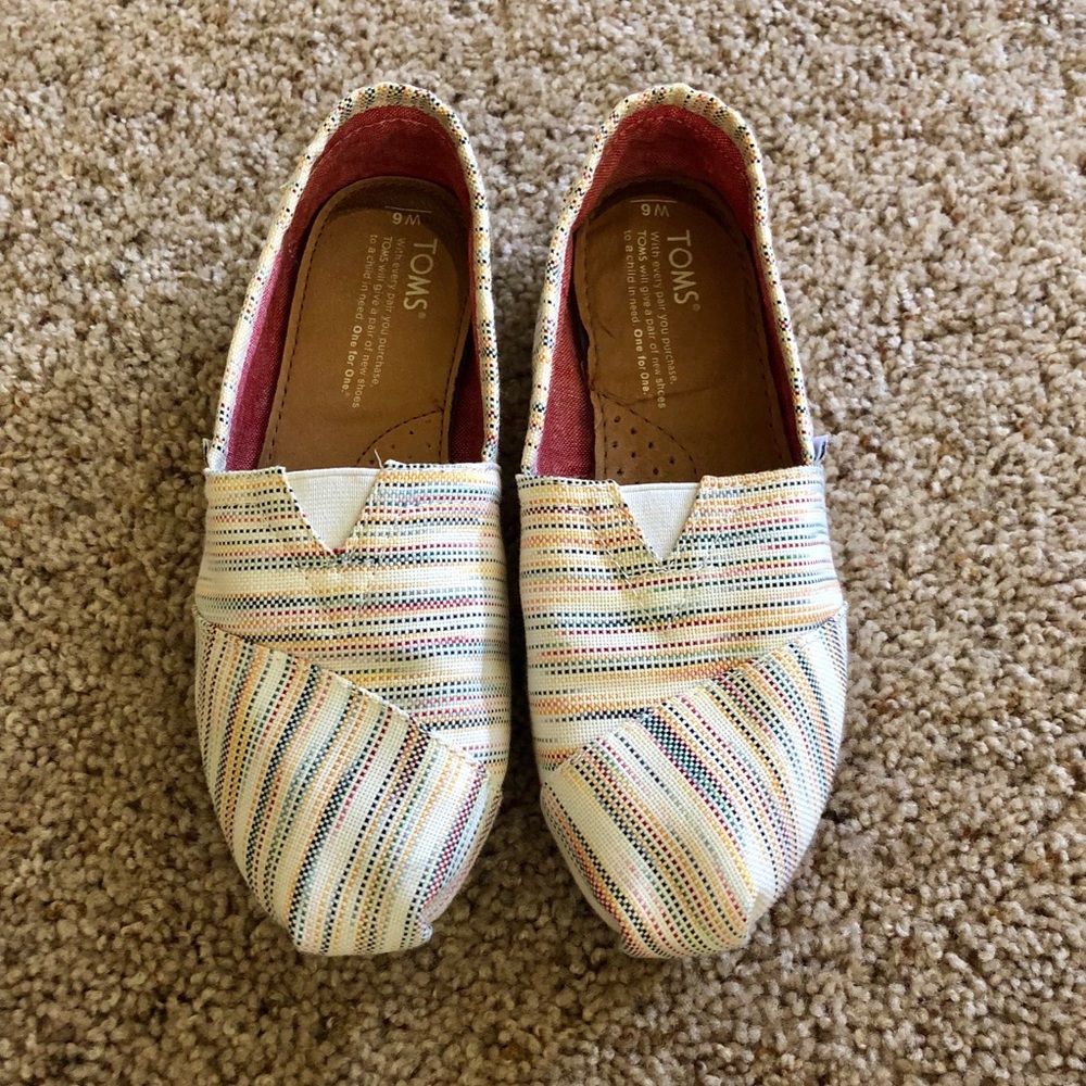 Toms